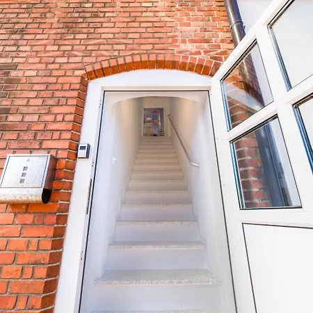 Harztraeume 4 - Mit Zwei Schlafzimmern, Wlan, Parkplatz & Sitzplatz Im Gruenen I Busanbindung & Self Check-in Apartment Wernigerode